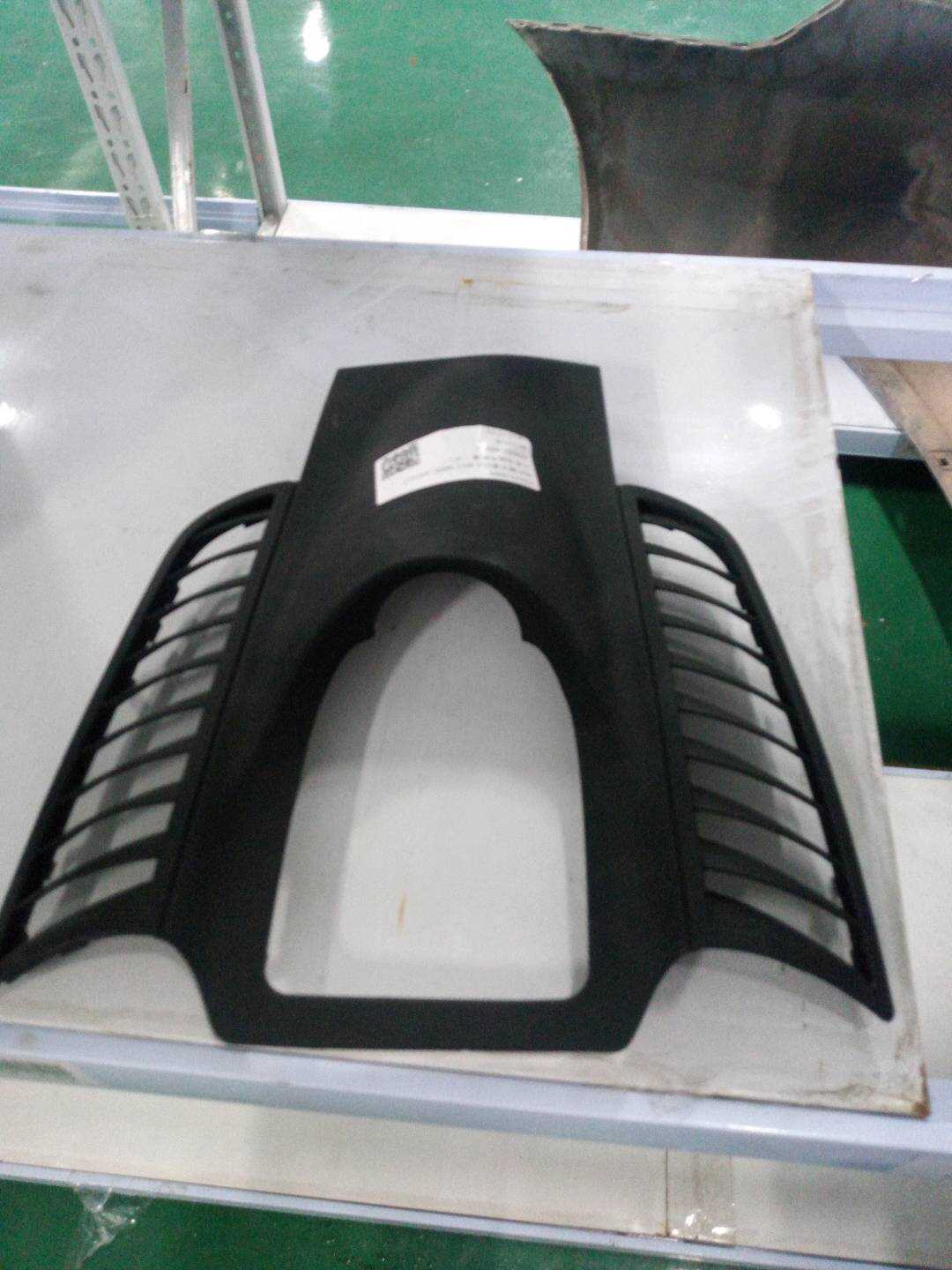 95855218900 仪表台扬声器罩(中)