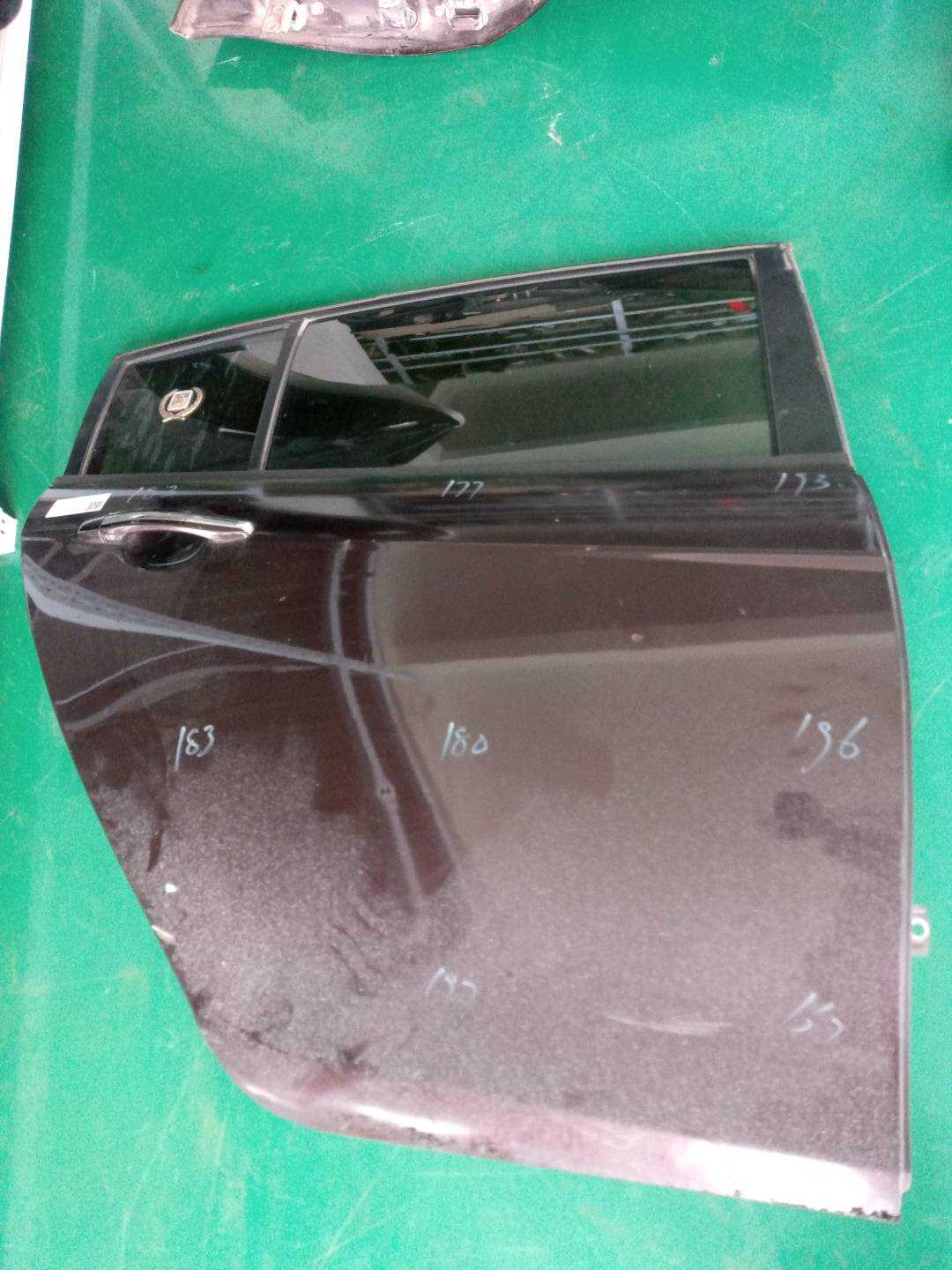 106200307602 后门壳（右）