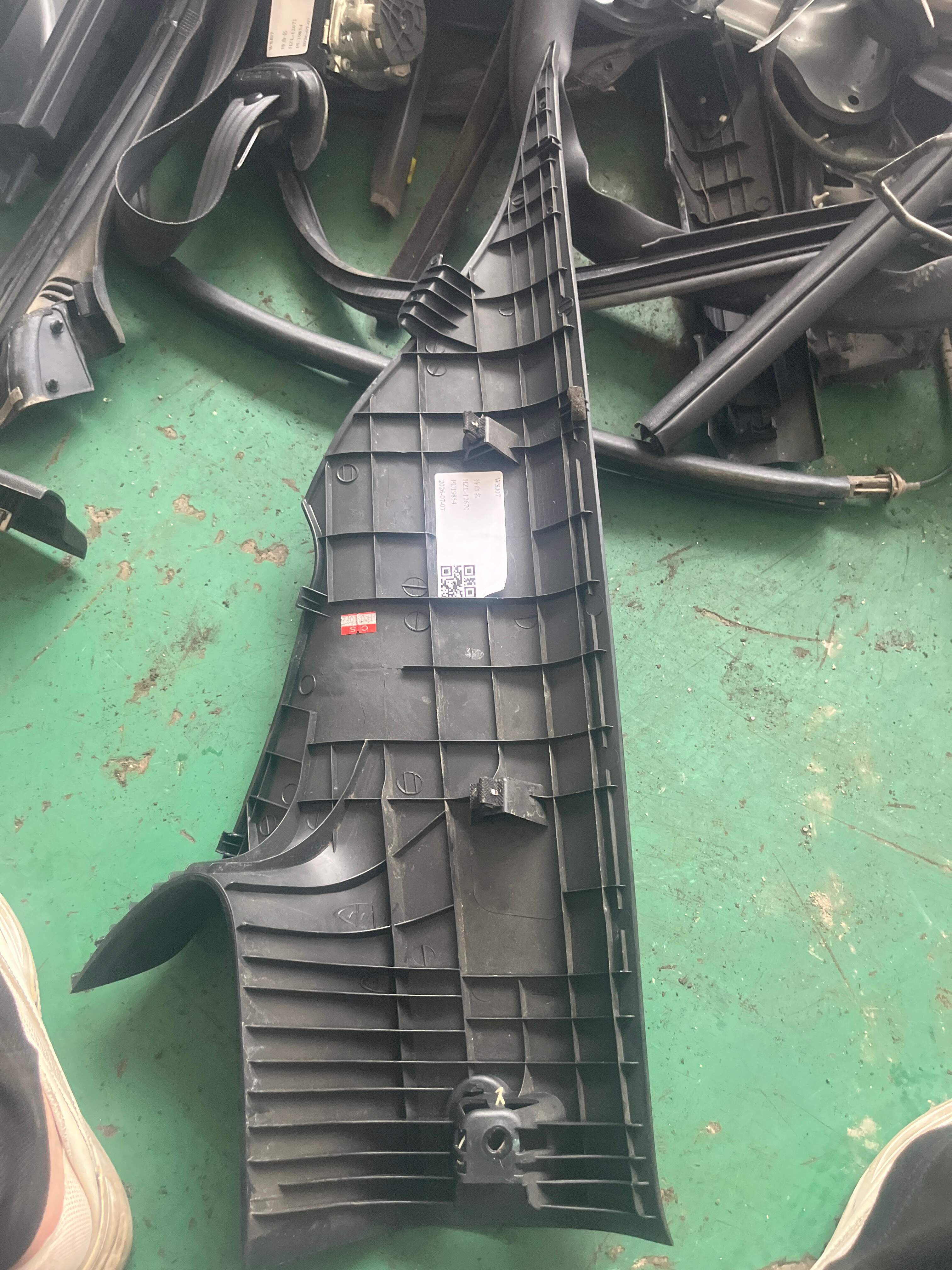 858602M0009P C柱内衬(右上)