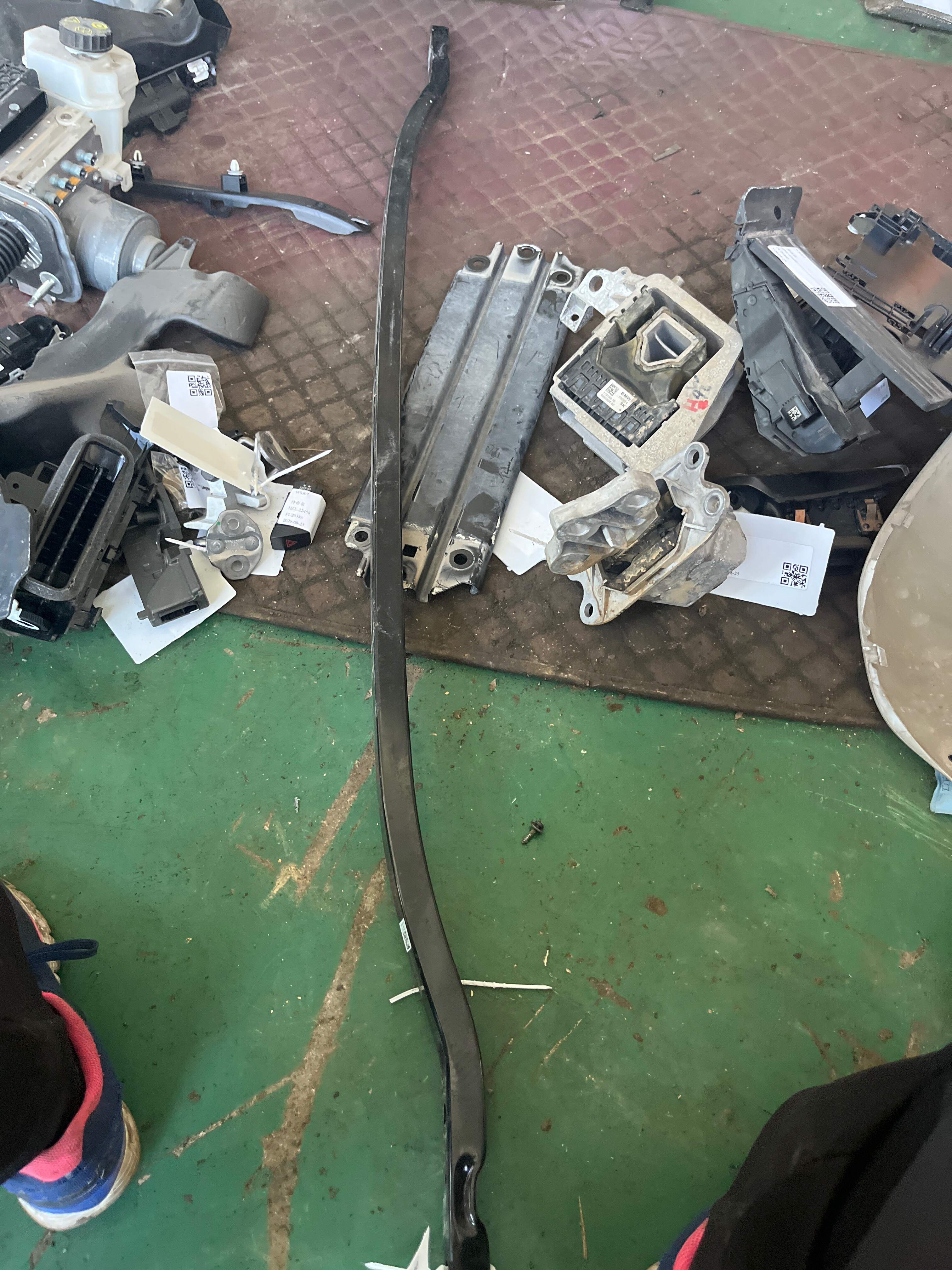51618465053 车顶撑杆