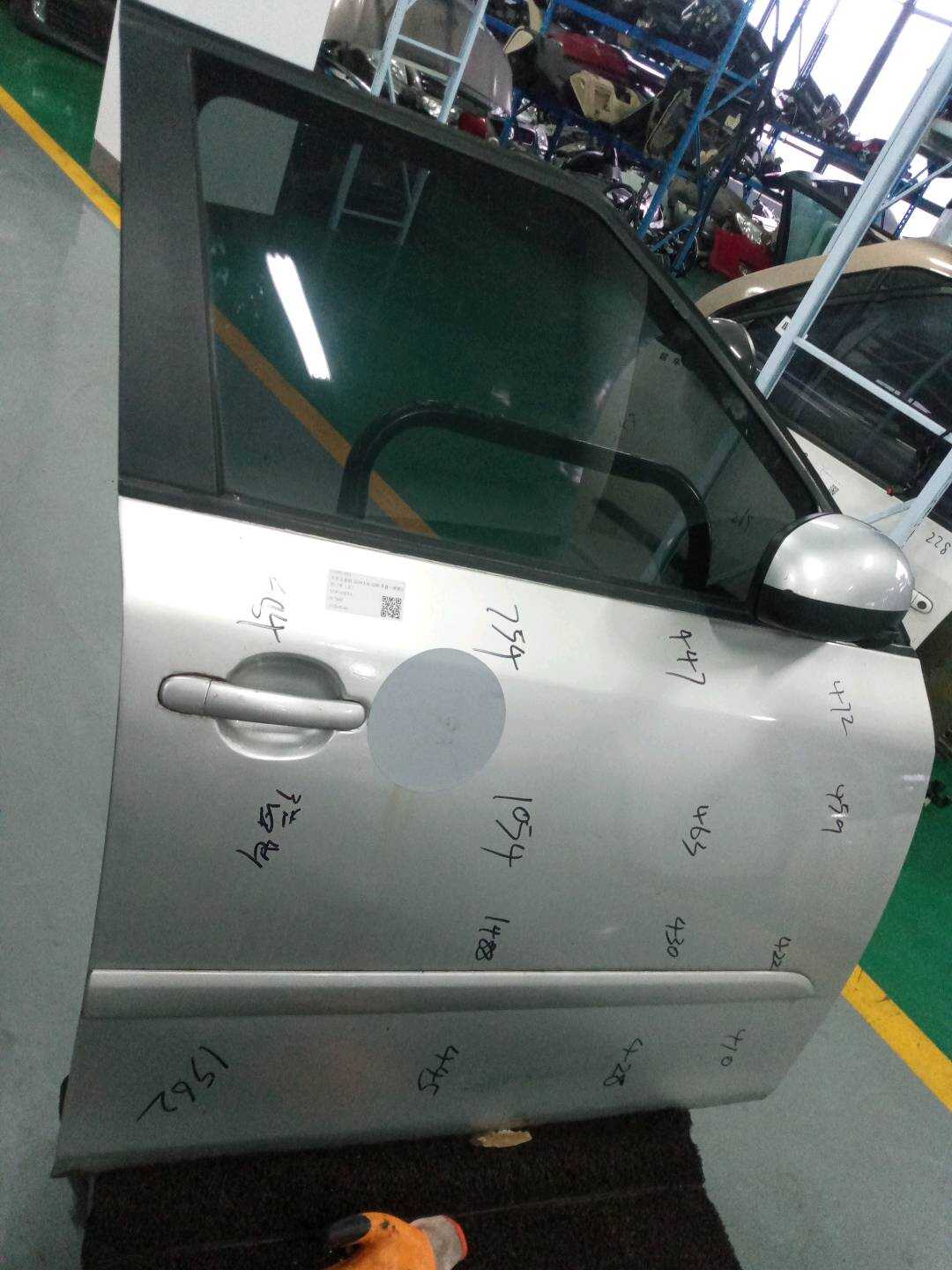 5JD831052 前门壳（右）