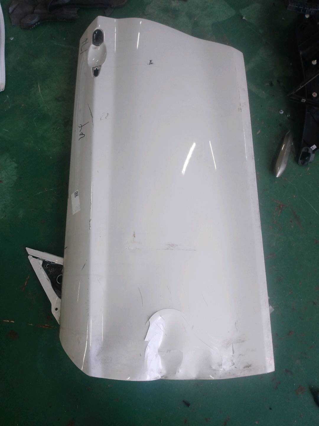 41517298043 前门壳(左)