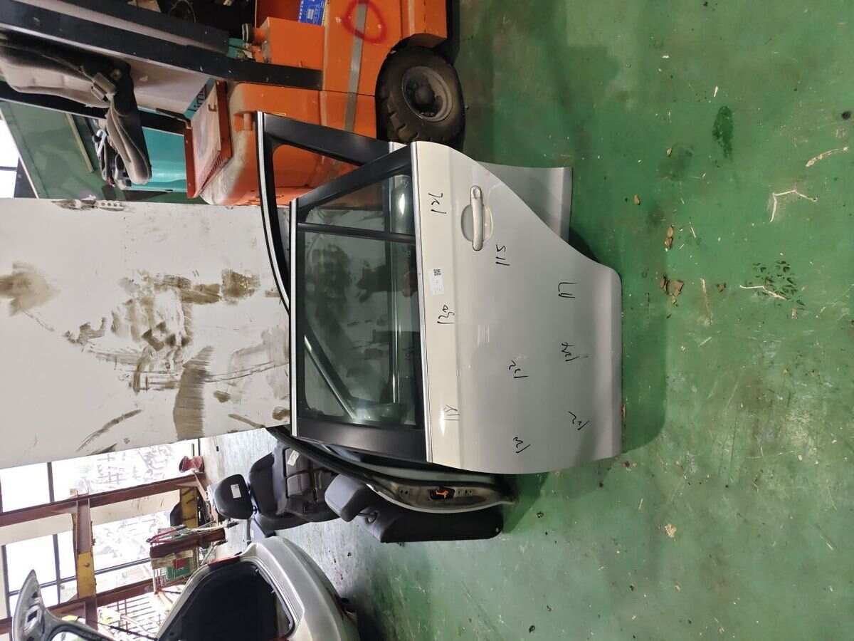 1K9833055 Rear Door Shell, Left