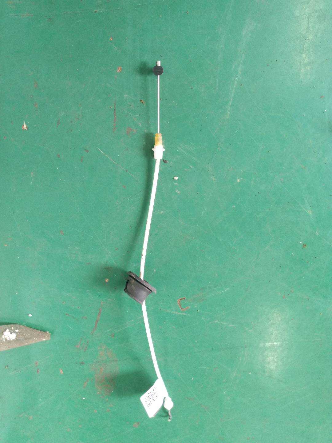 8E0837085C 前门内拉手拉线(右) 前门内拉手拉线(左)