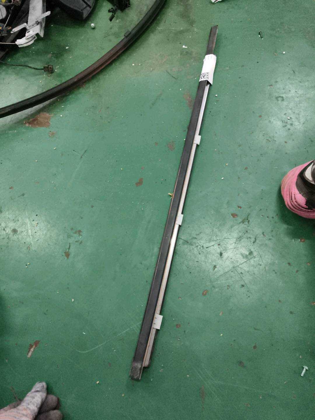 82820JE20A 后门玻璃压条(右外)