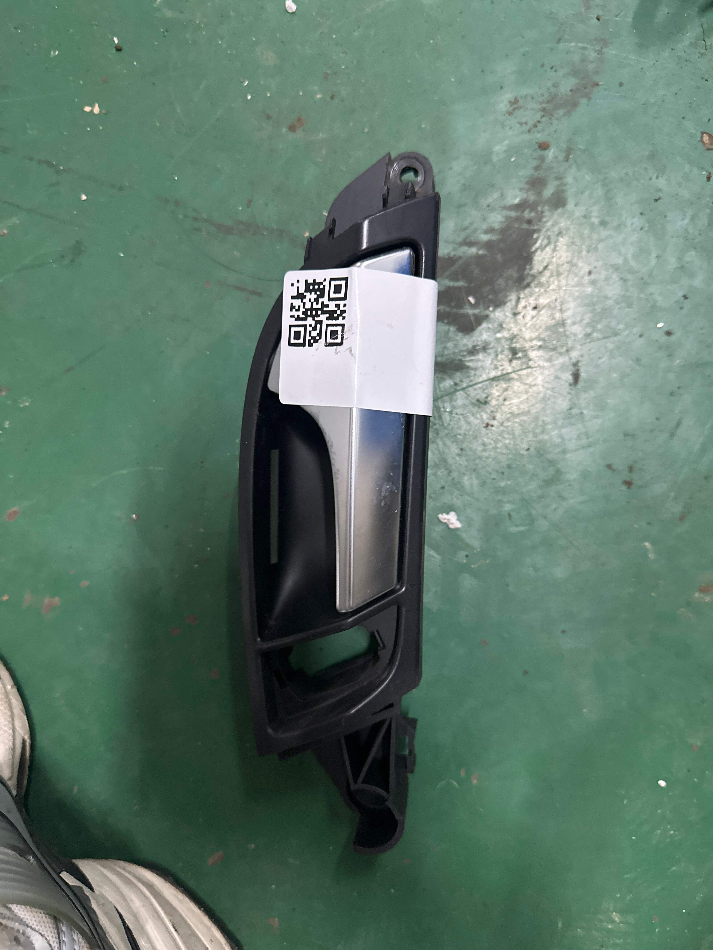 4L0837020A 前门内拉手(右)