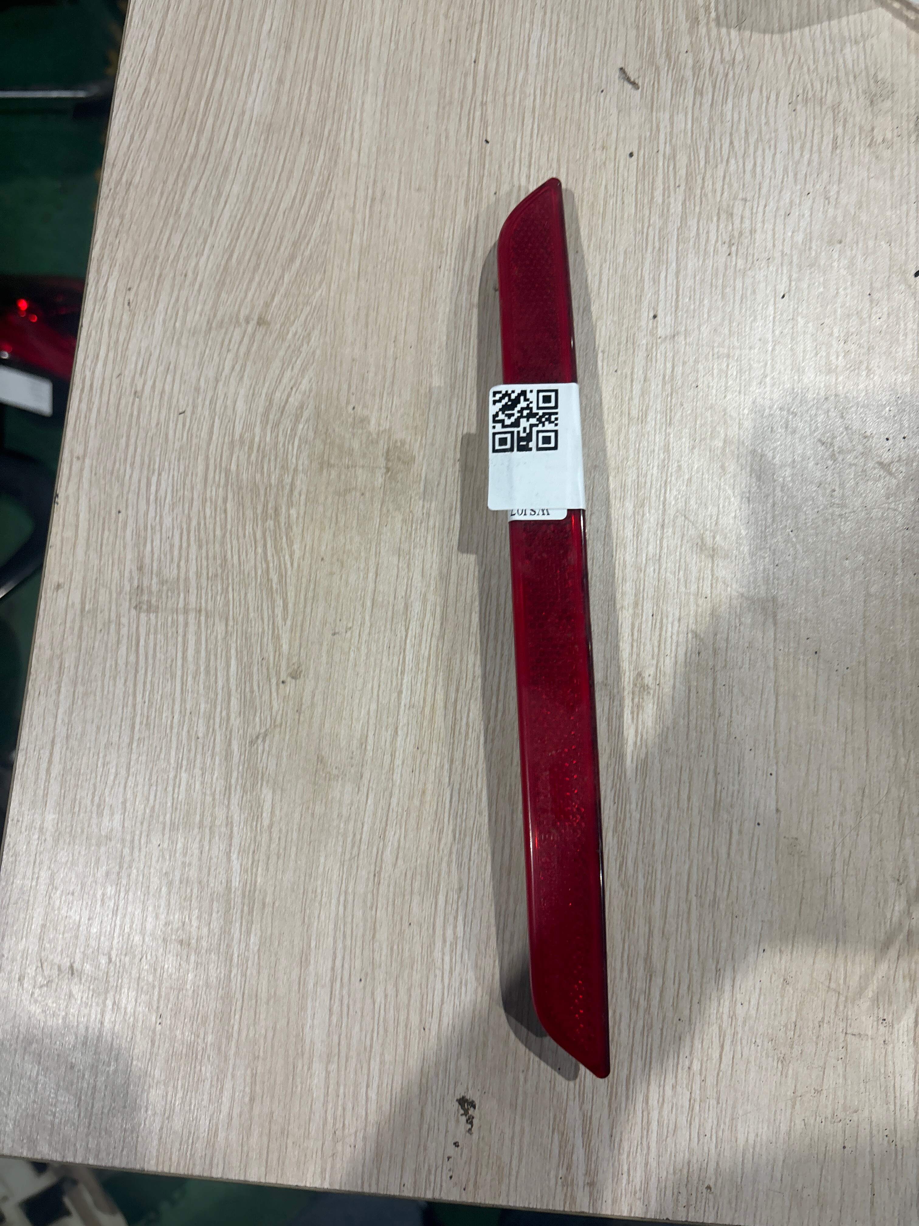 63147847233 后保险杠装饰灯(左)