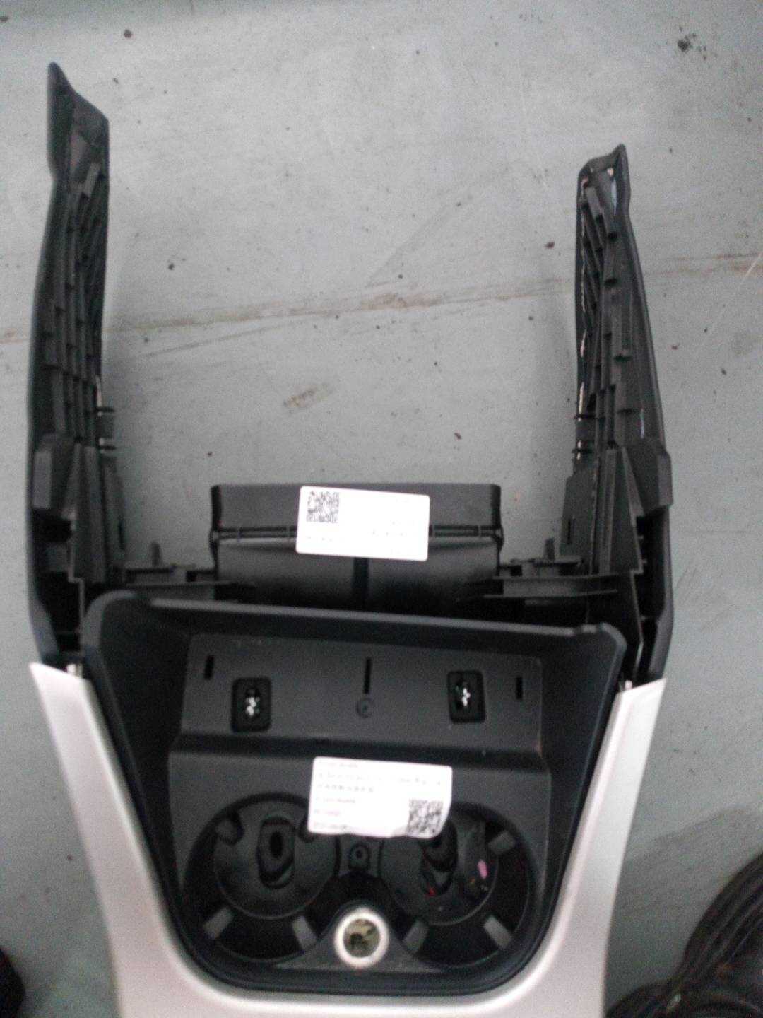 51169218282 Center Console Air Duct