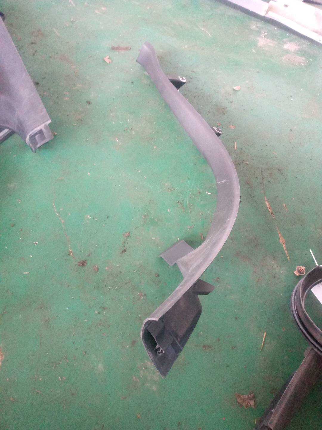8T8867767A C柱内衬（左下）