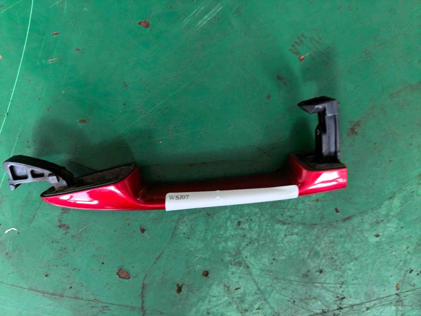 KR125941X62 前门外拉手(左)