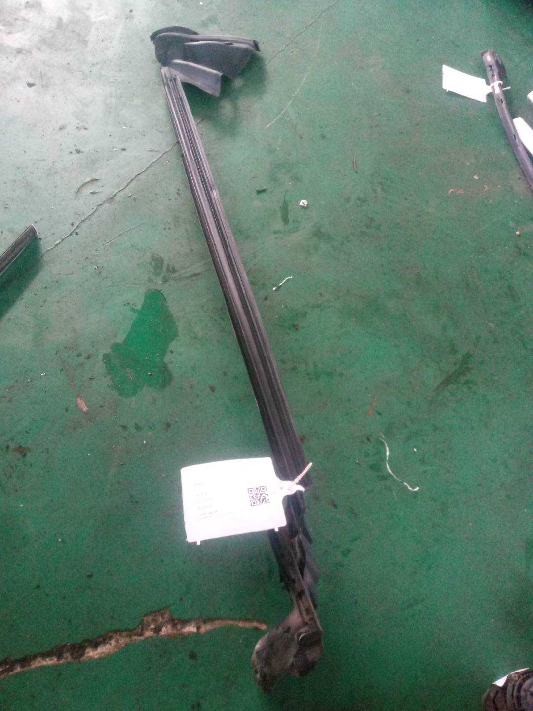 A2187350865 后门玻璃压条(右内)