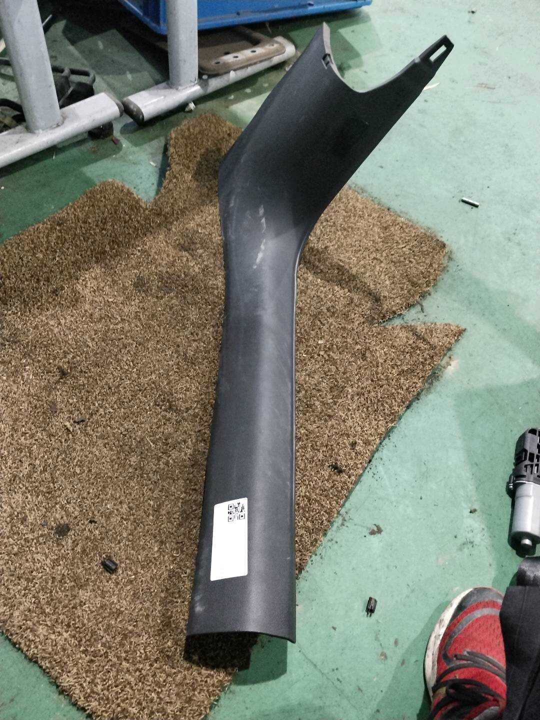 8WD867272A A-Pillar Inner Trim (Lower Right)