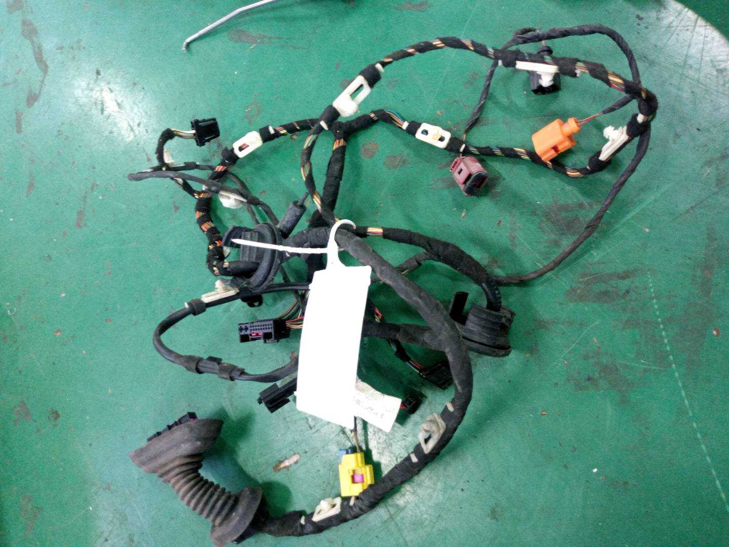 L4F1971030BD Front Door Wiring Harness, Right