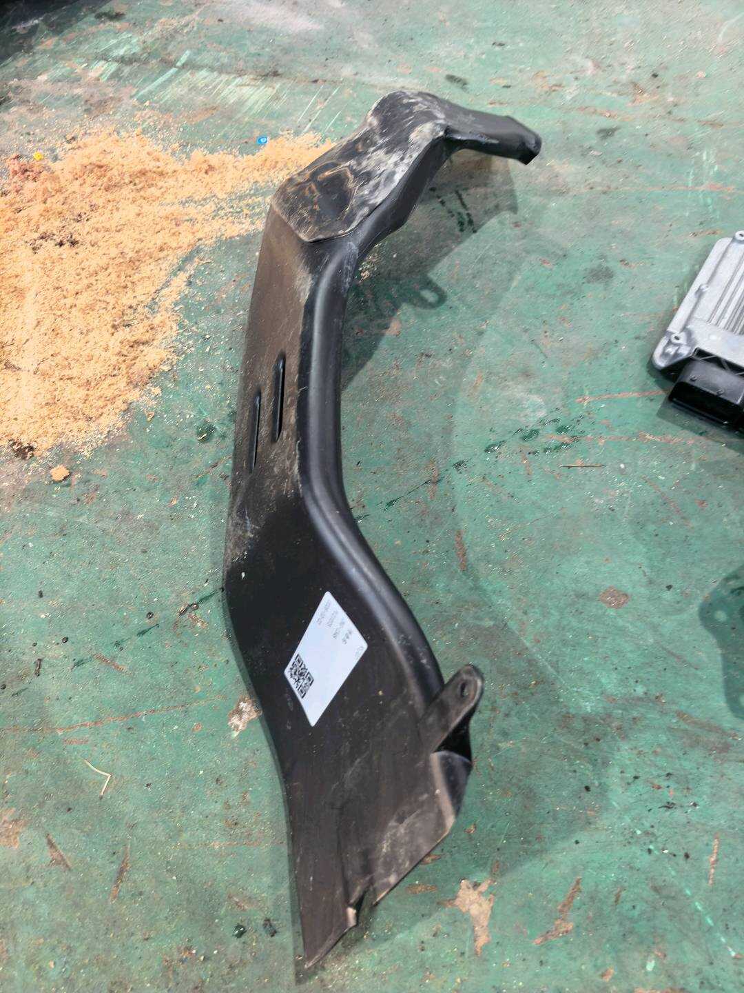 8E0819802C Rear Seat Area Heater Duct