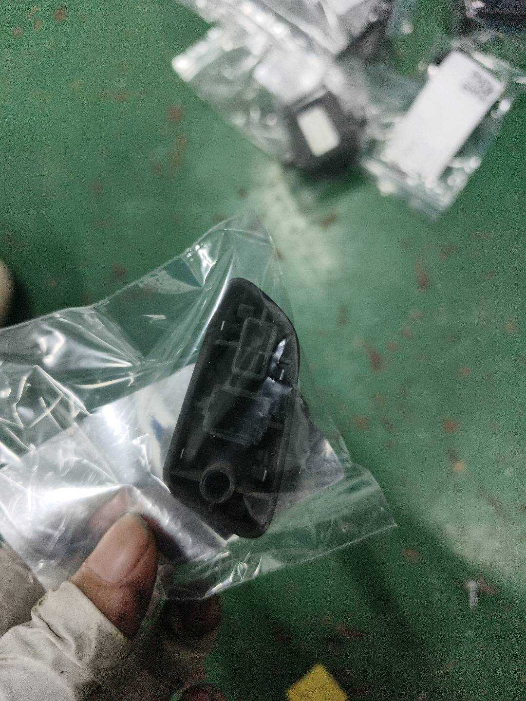 8KD959817 驾驶员座椅靠背调整按钮