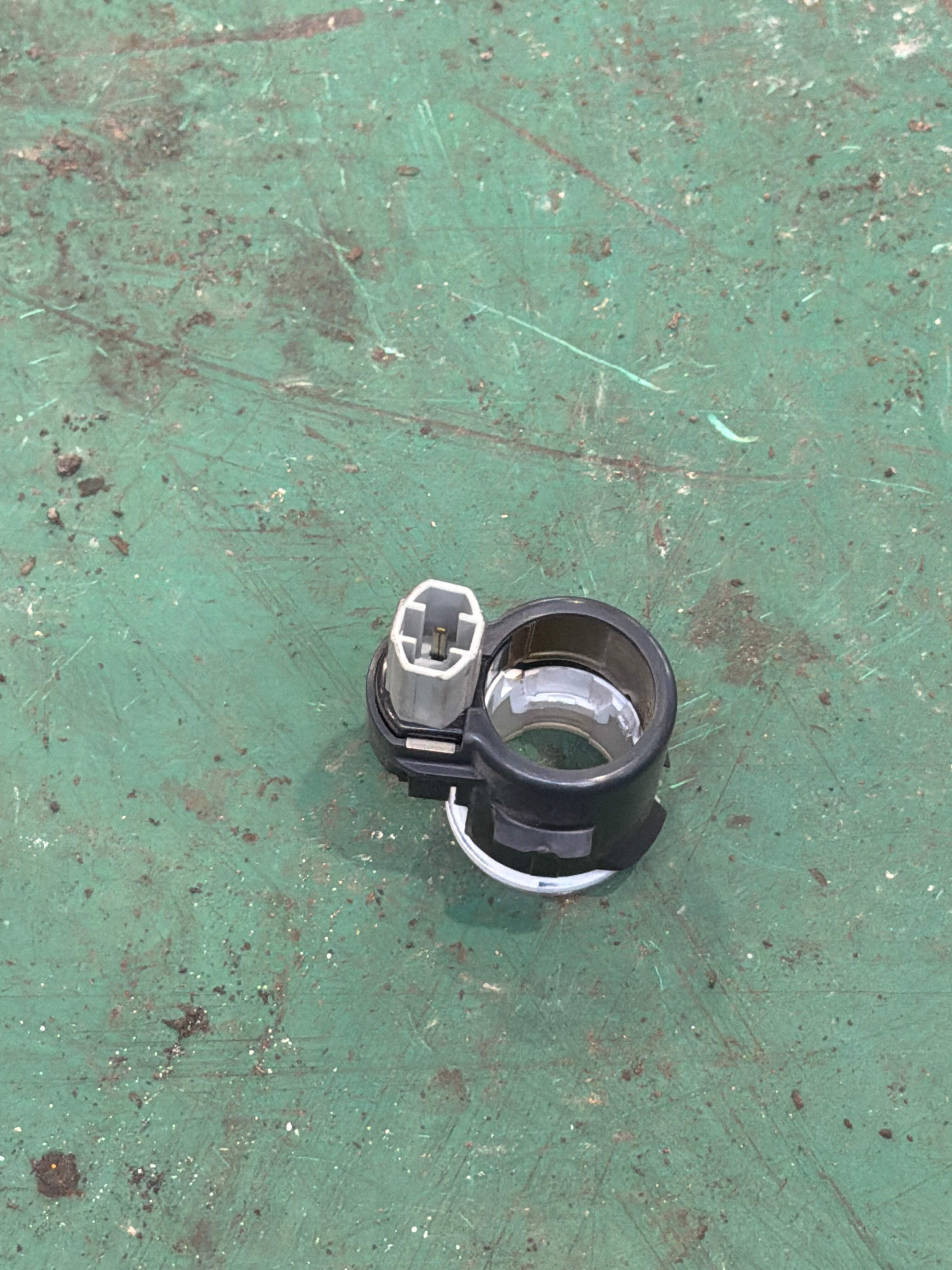 8551532010 Cigarette Lighter Base