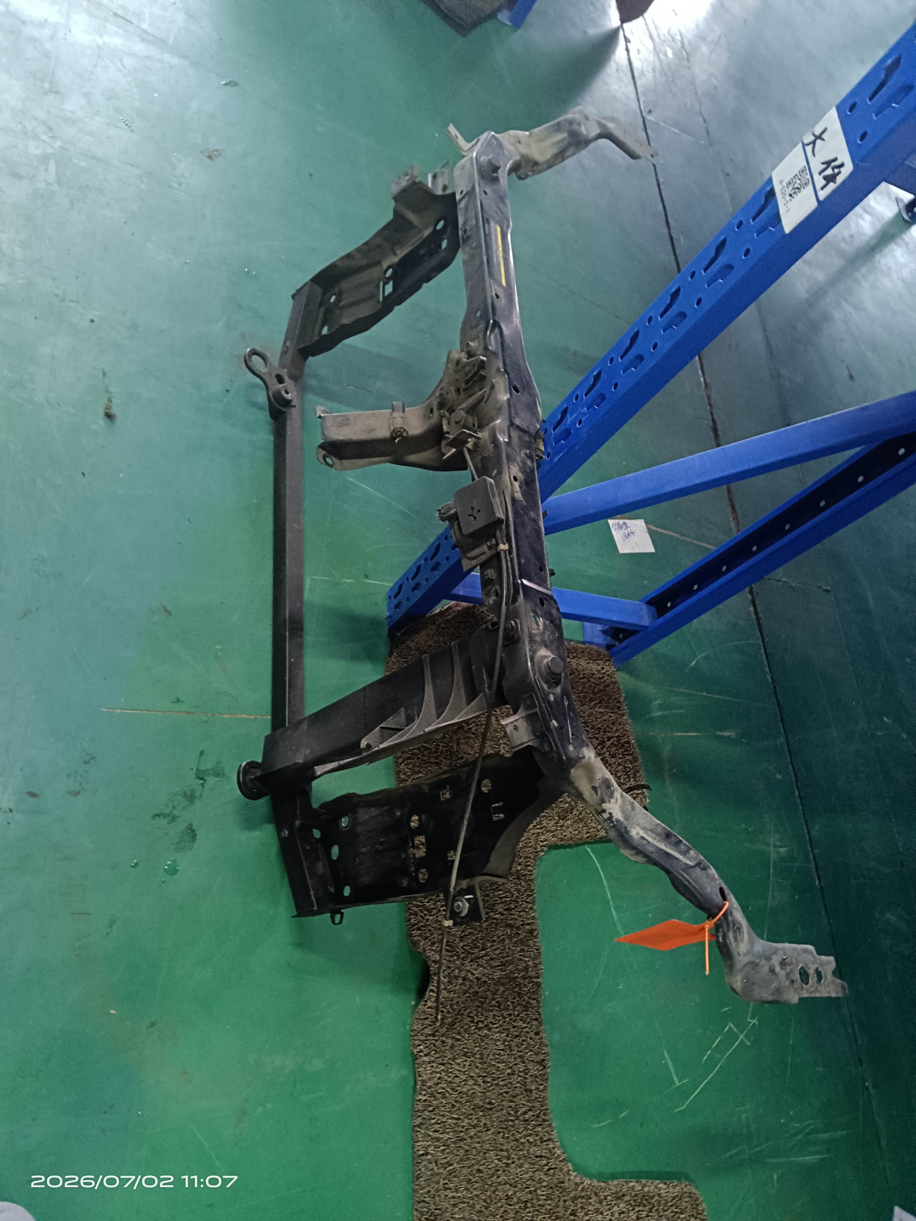 62500JE30A 水箱框架