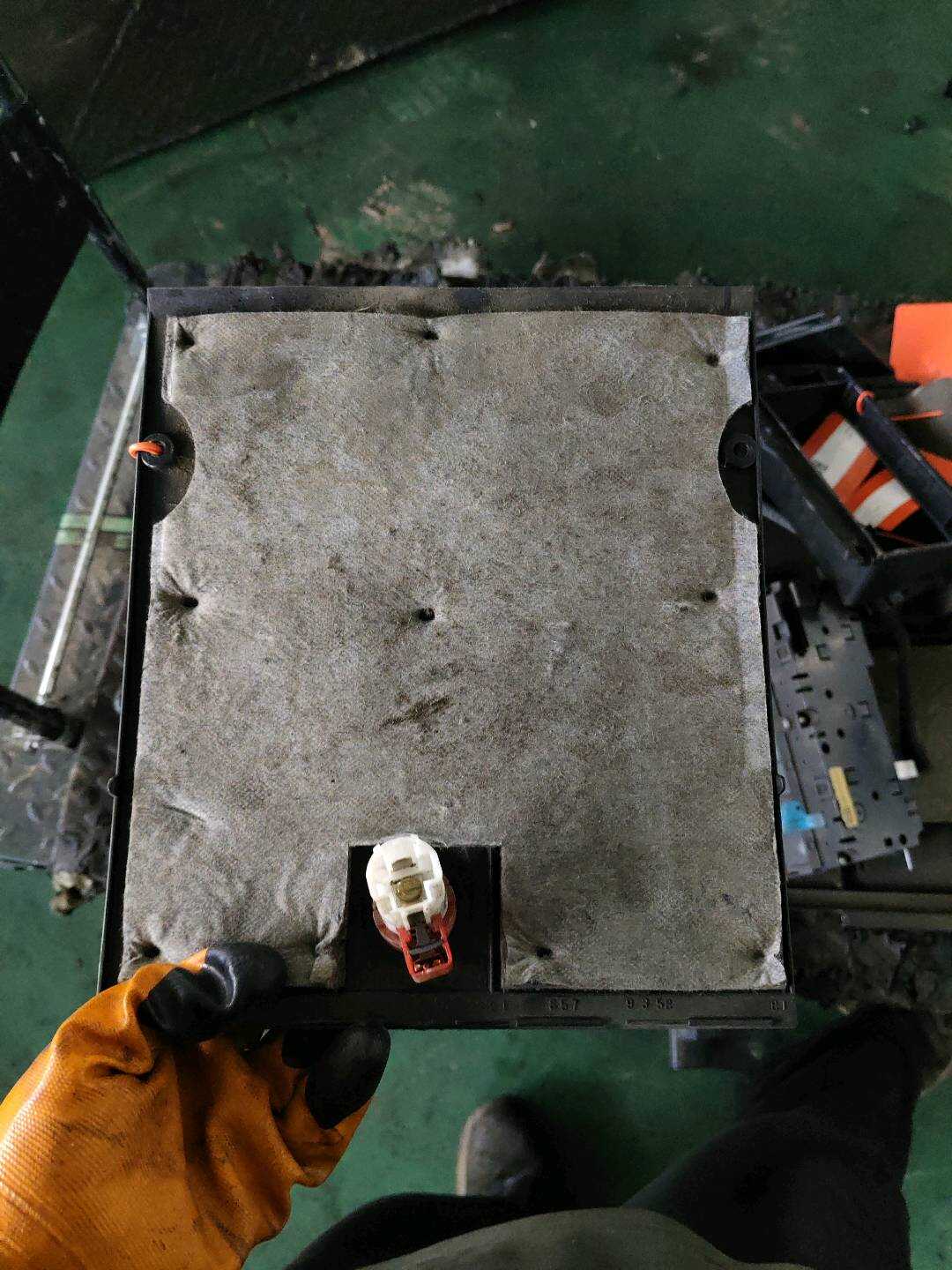 321857935B Trim Panel