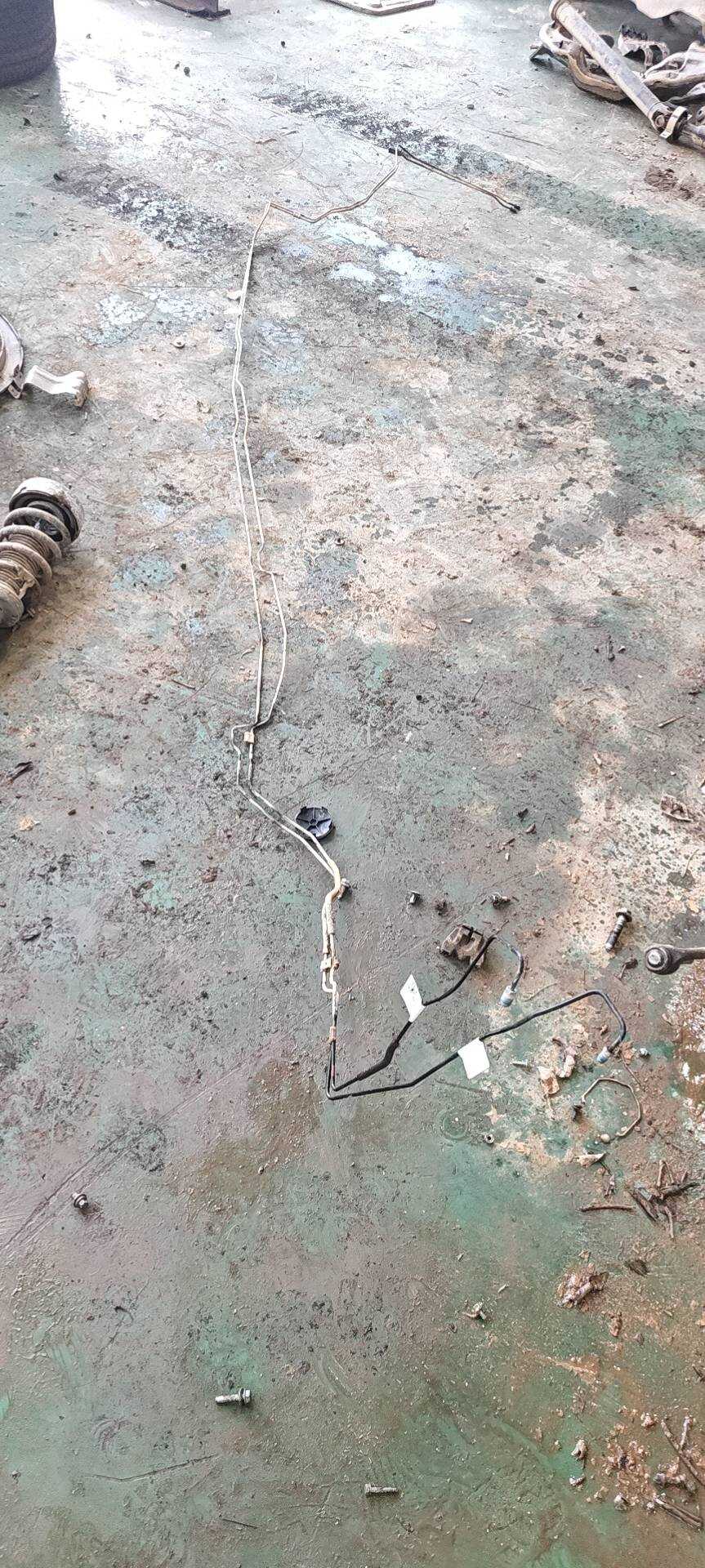 34326859923 后制动硬管