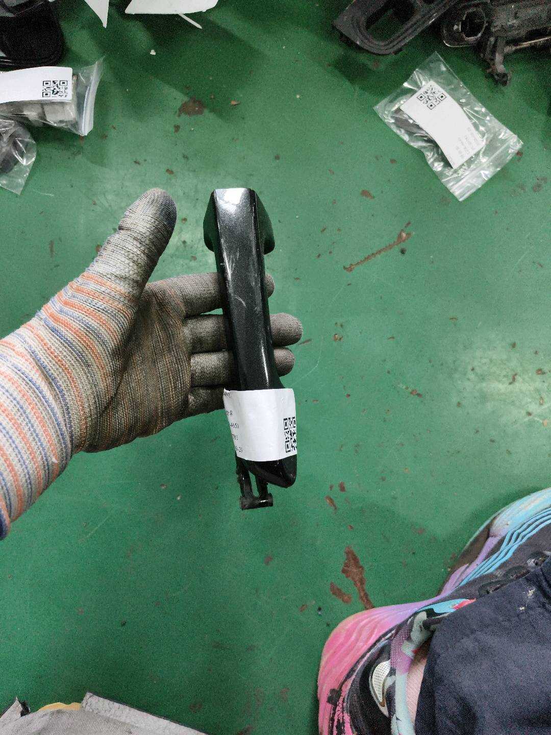 95853120600 前门外拉手（右）