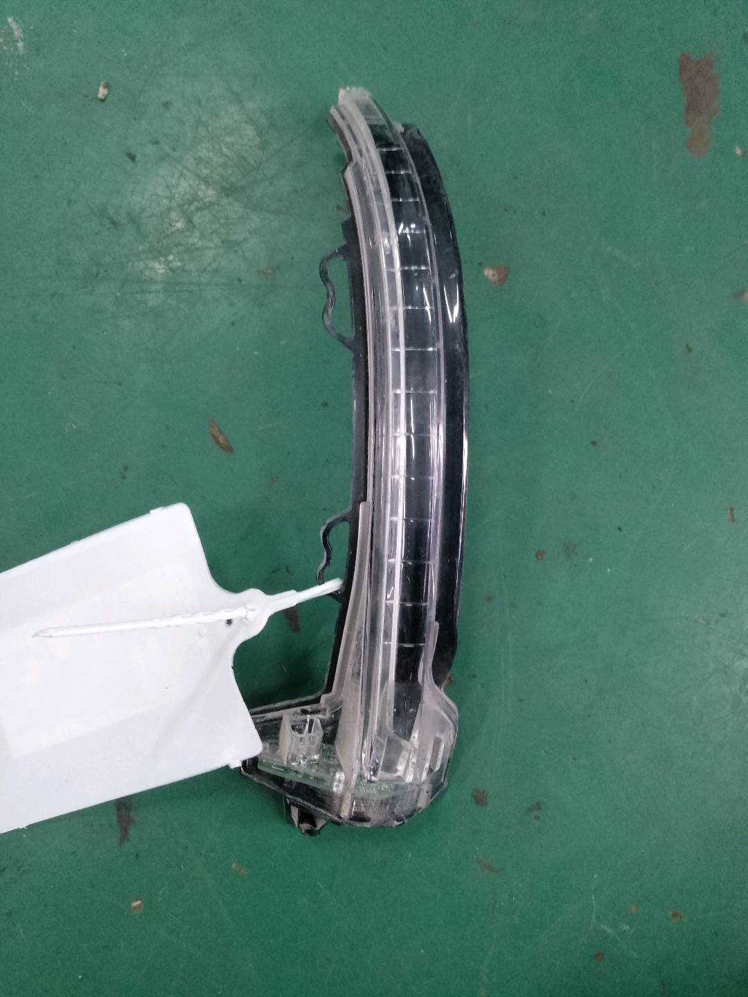 L8WD949101 Side Mirror Turn Signal Light, Left