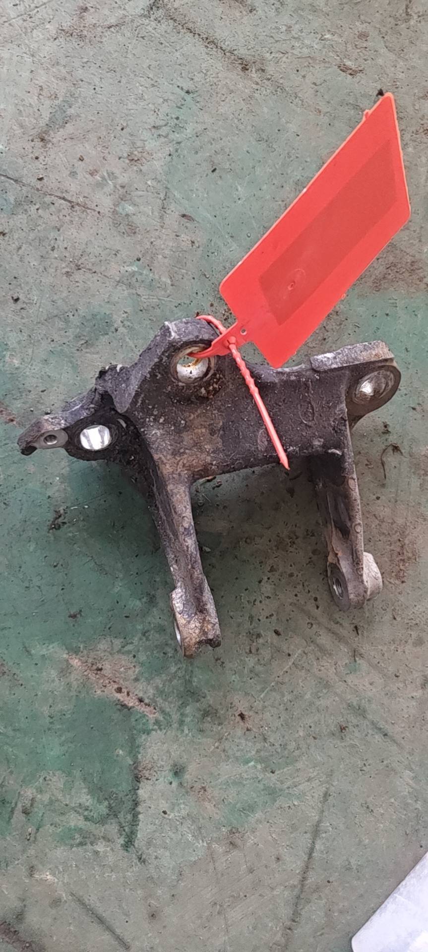 50850T0AA81 变速箱支架