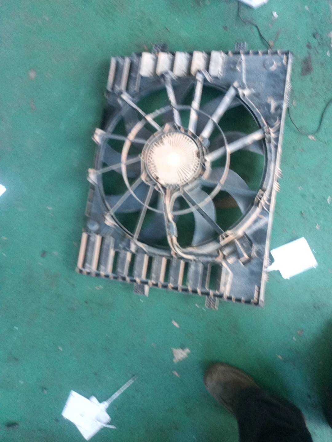 95810606120 水箱电子扇总成