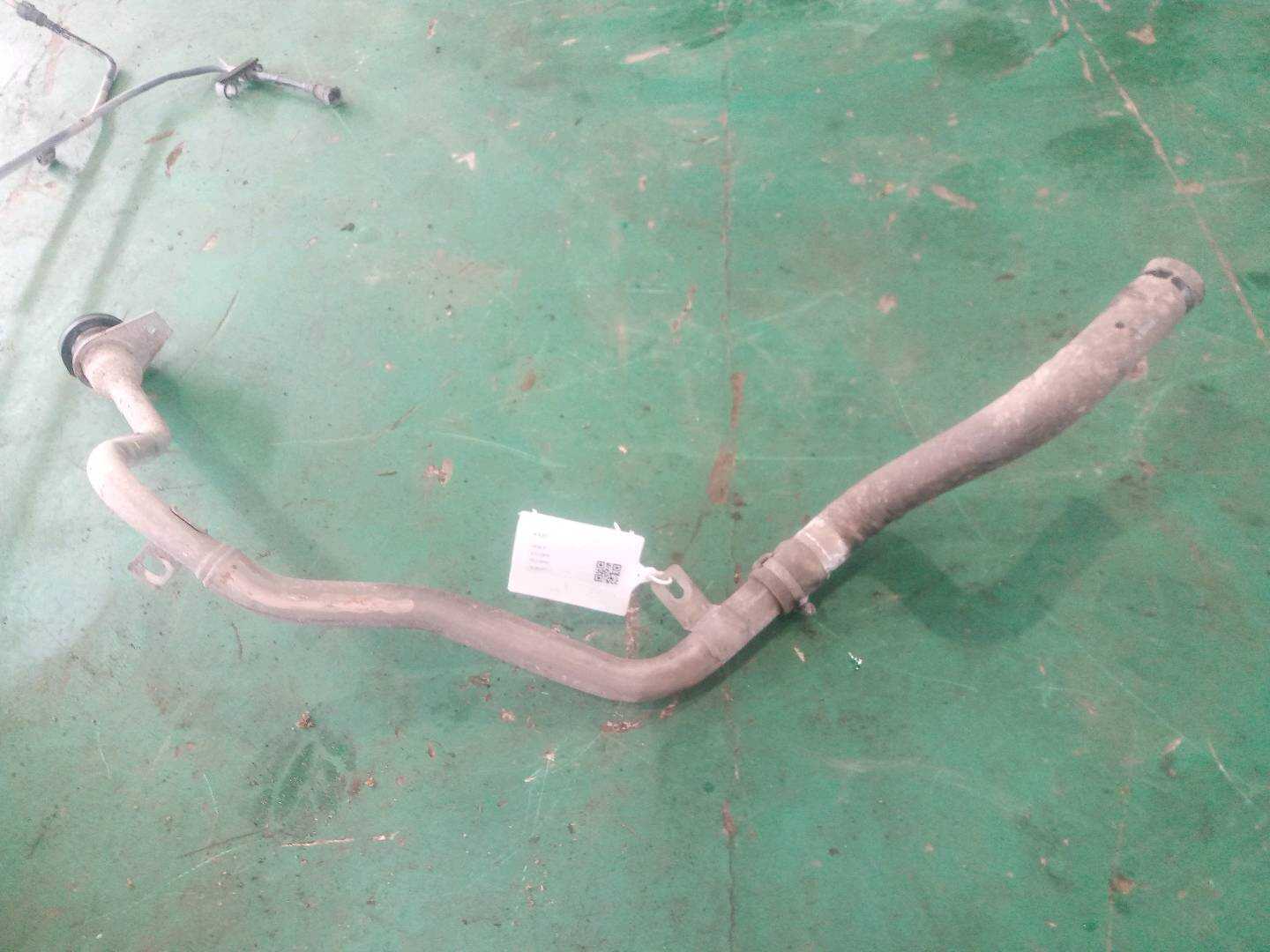 C2D6736 Fuel Tank Filler Pipe
