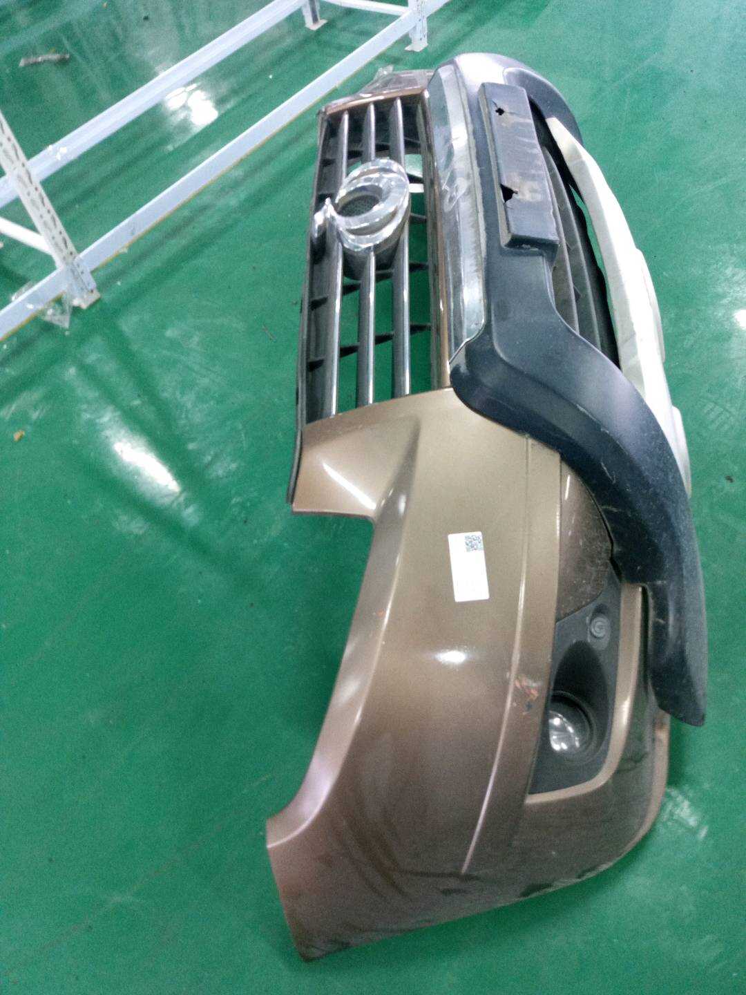 1018023861 Front Bumper Cover