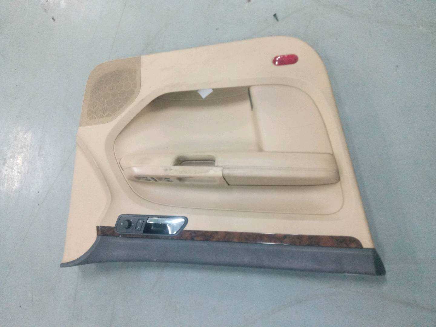 1T1867011SWBZ Front Door Trim Panel, Left
