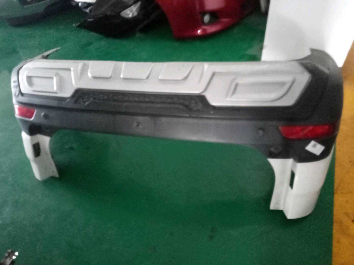 2804011FK02X 后保险杠皮
