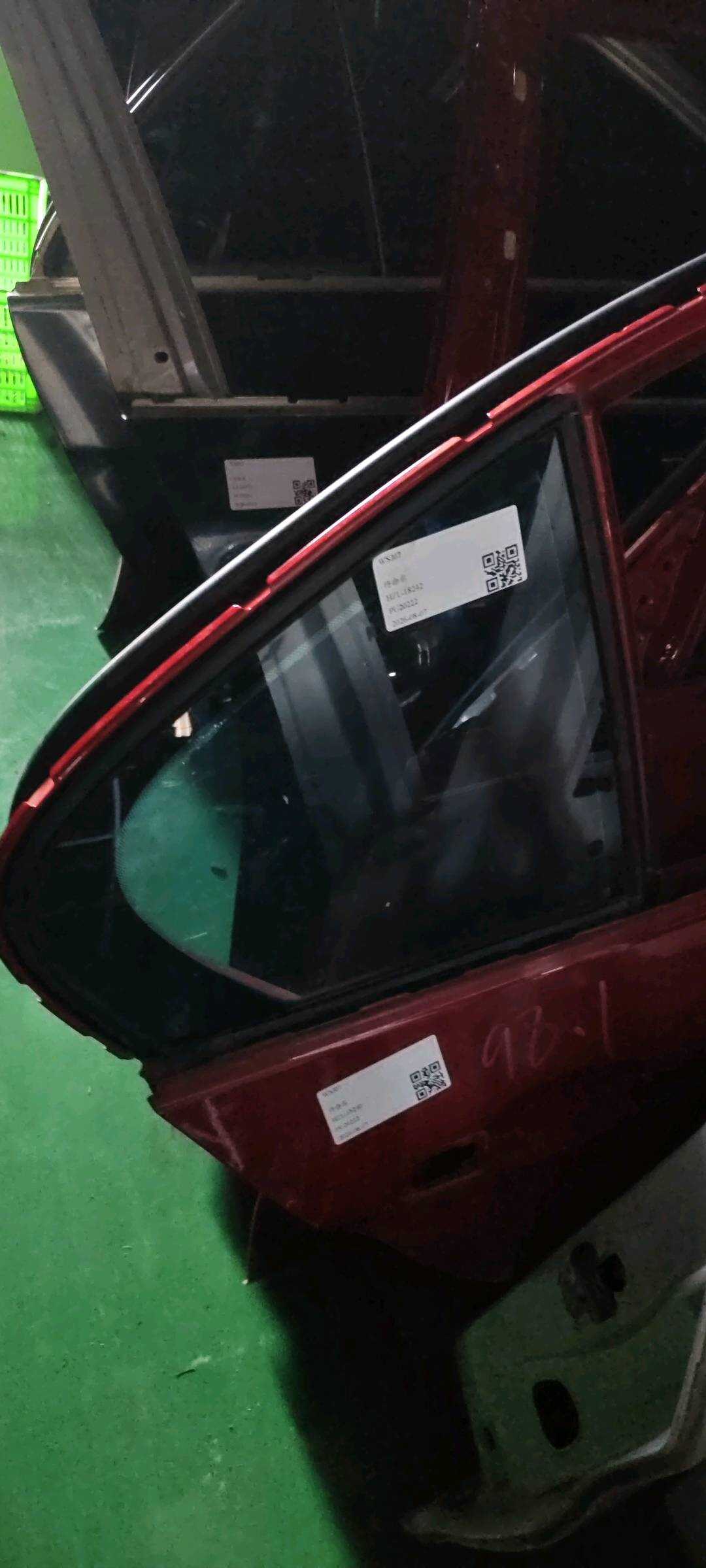 51357269554 Rear Quarter Glass, Right