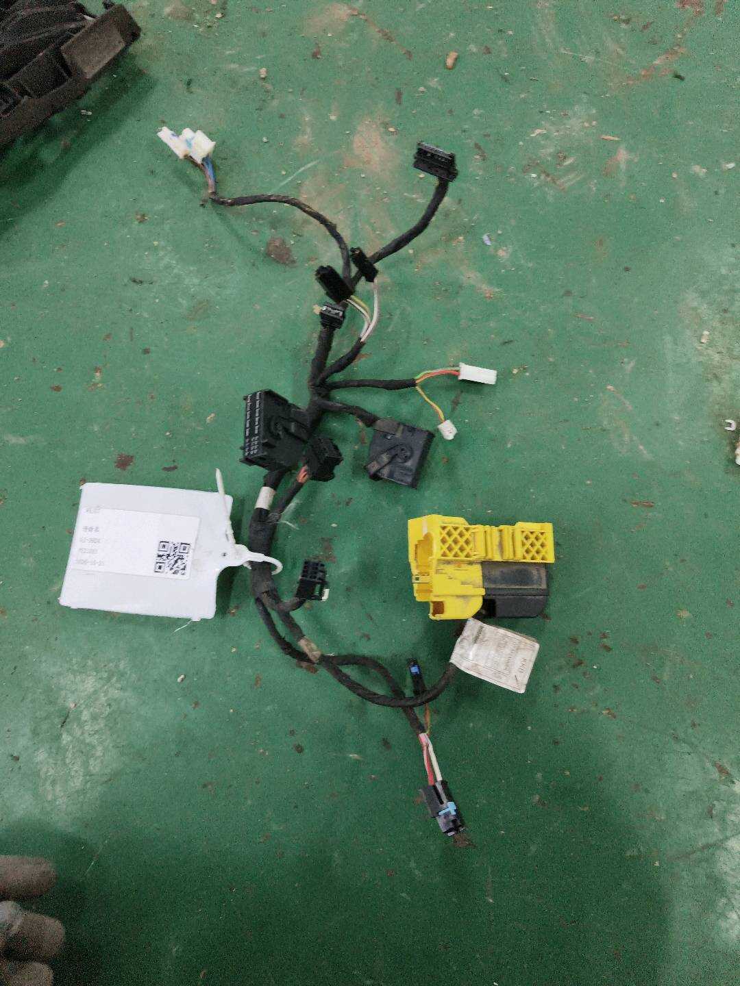 61129267307 Driver Seat Wiring Harness Assembly