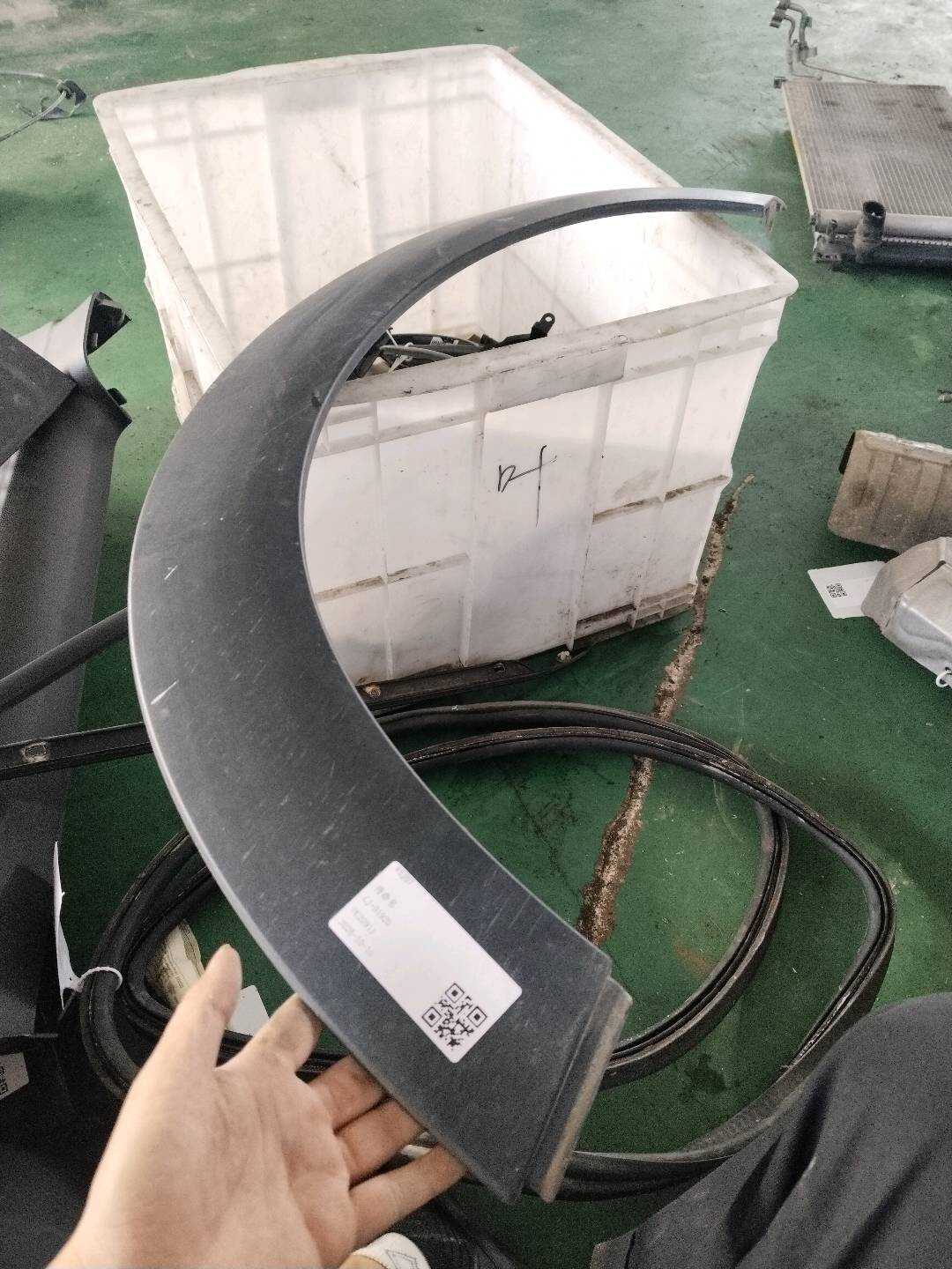 51777157105 后轮眉（左）