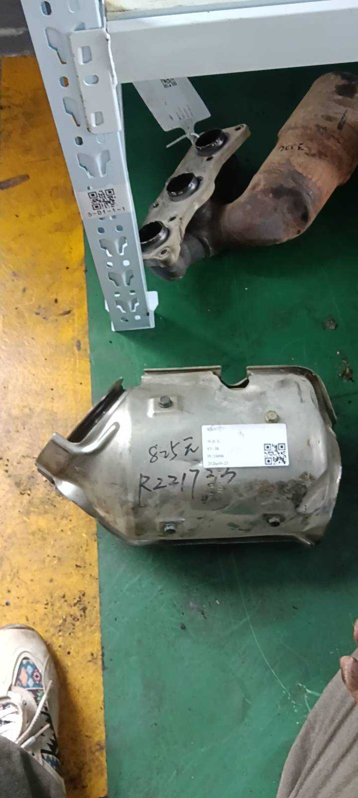 208G26HM0A 三元催化器