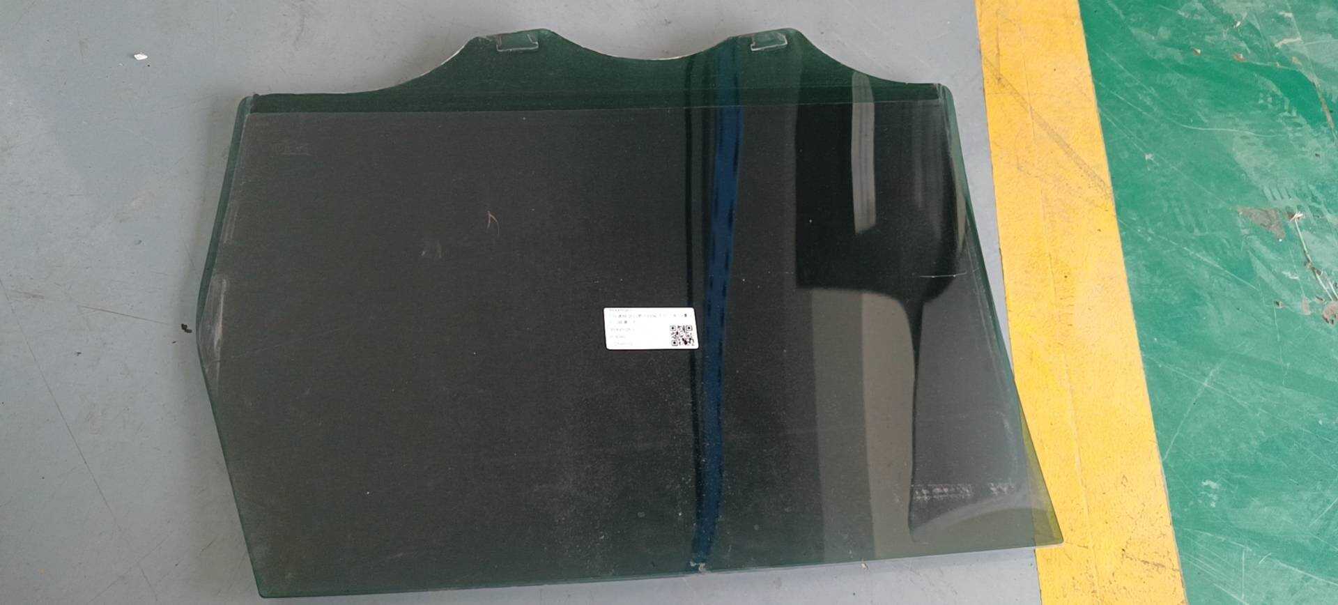 7P6845026A 后门玻璃(右)