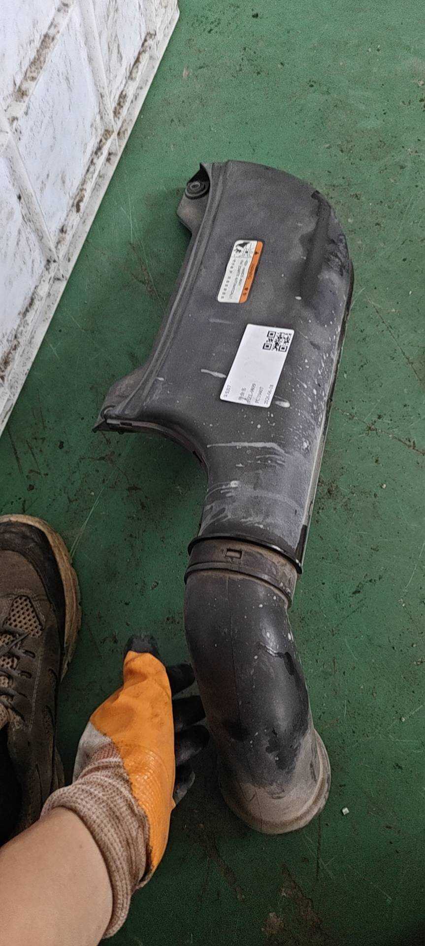 282101X000 空气滤清器进气管
