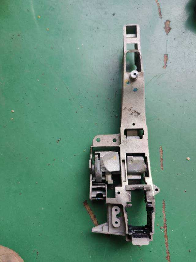 9109A9 Front Door Outer Handle Mounting Frame, Right