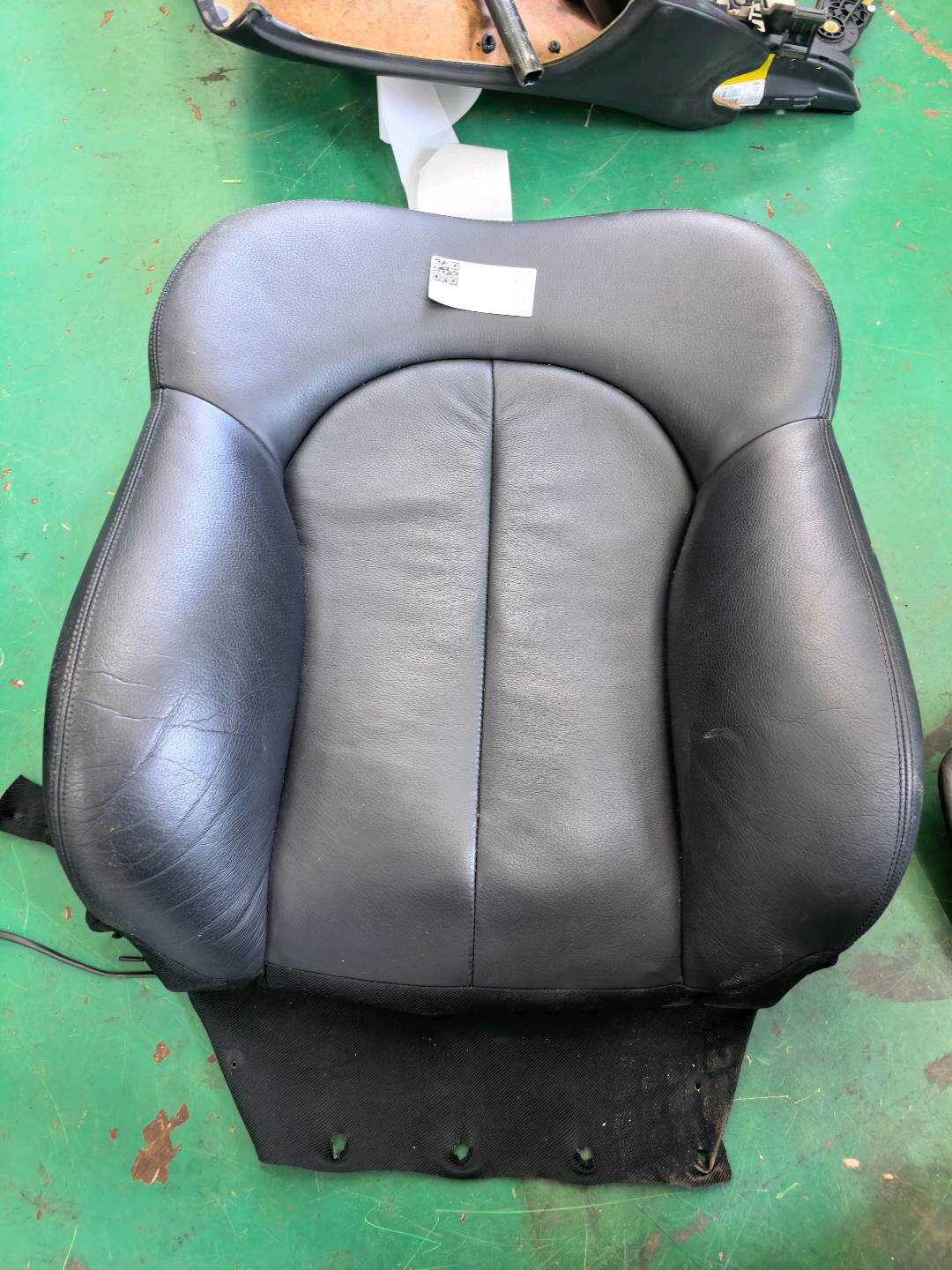 A2099105616 副驾驶员座椅靠背软垫