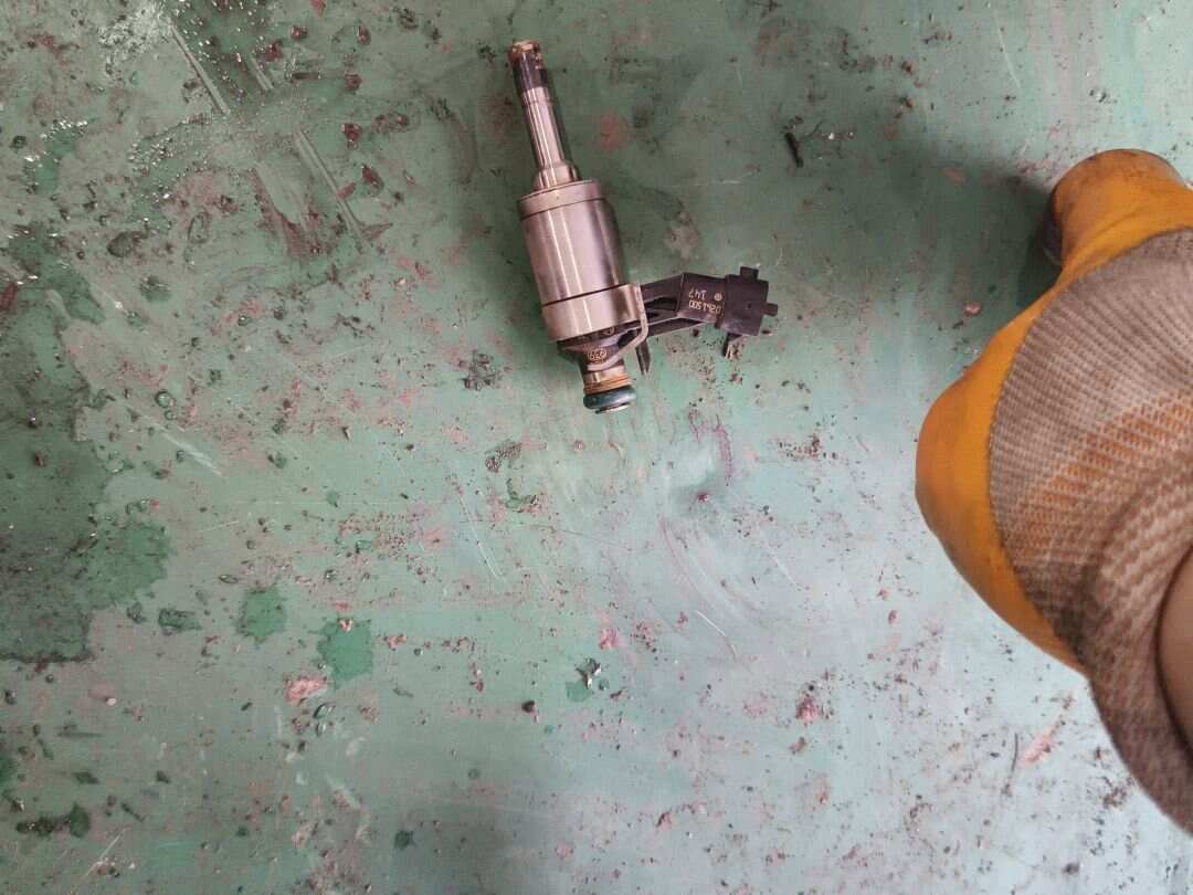 JDE38198 Fuel Injector