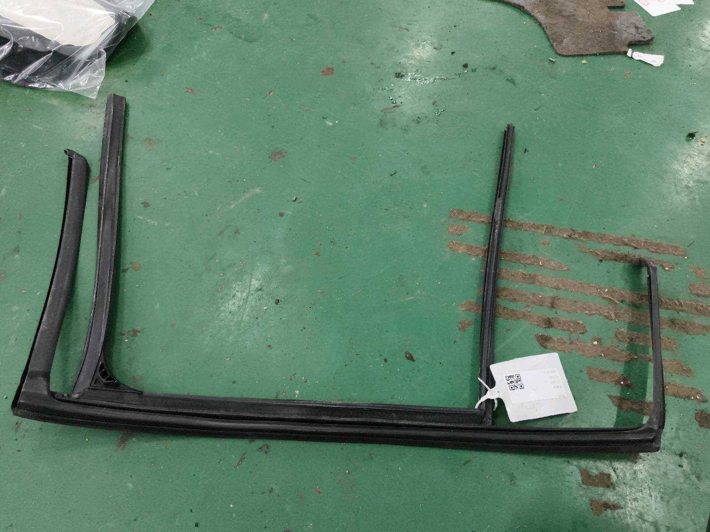 51357335497 Rear Door Window Felt Channel, Left