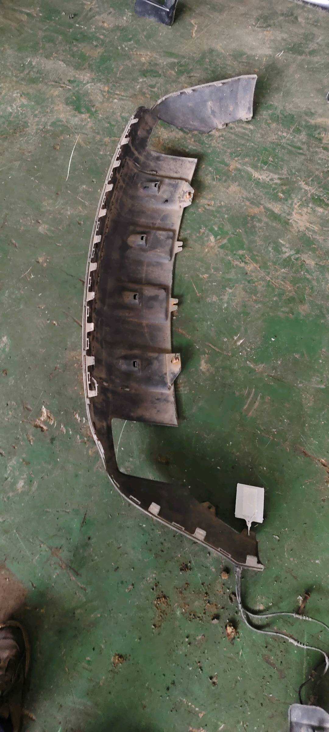 A1648805804 后保险杠皮