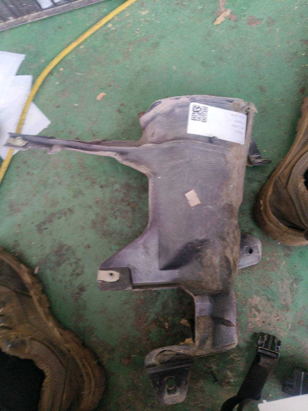 C2Z4308 Insulator, Left