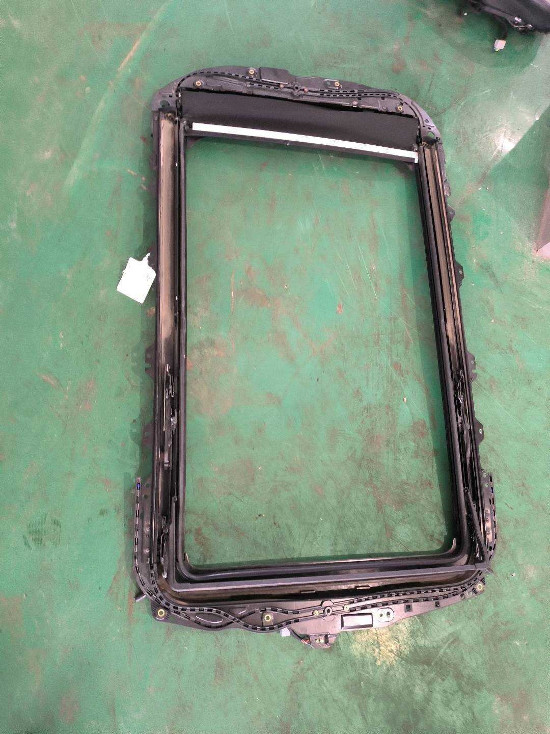 P0009790AC Sunroof Frame Assembly