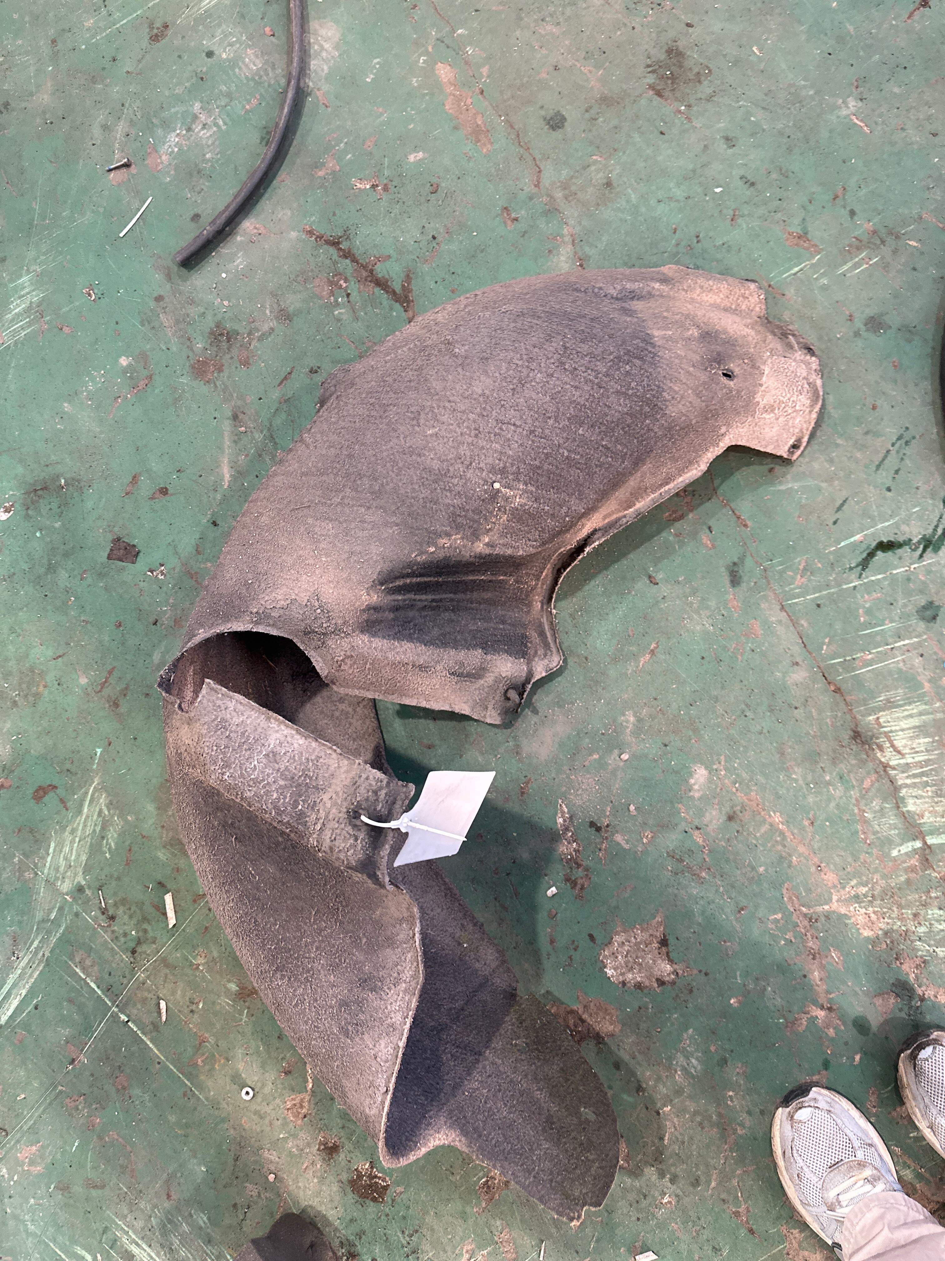 8E0810171E Rear Fender Liner, Left