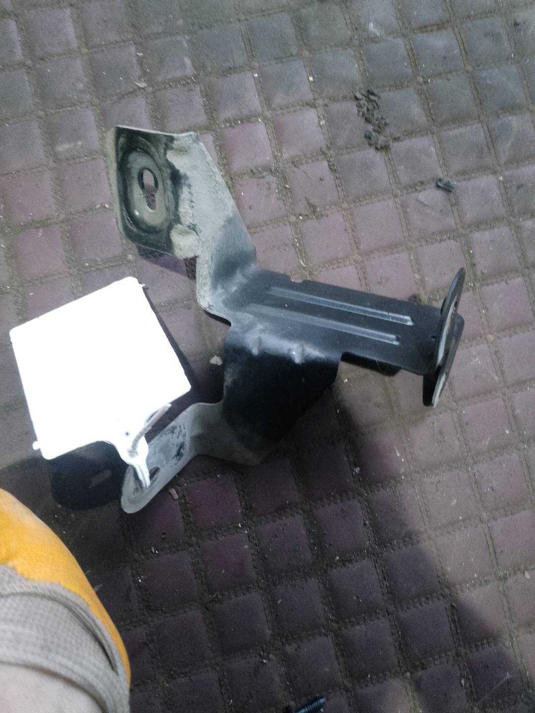 3C0955473 水箱补水壶支架