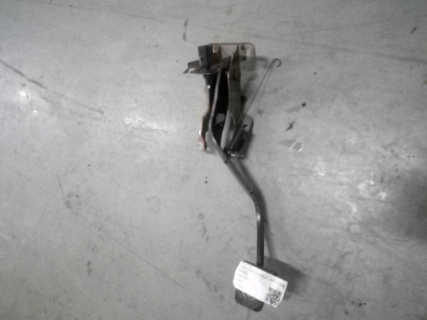 MR407320 Brake Pedal