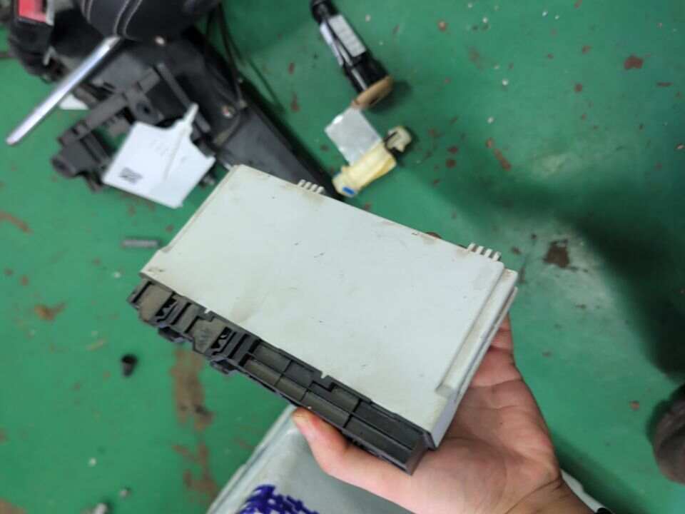 61359221861903 驾驶员座椅控制单元