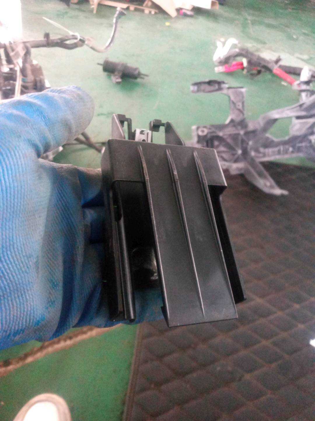 32306891640 转向管柱控制模块支架