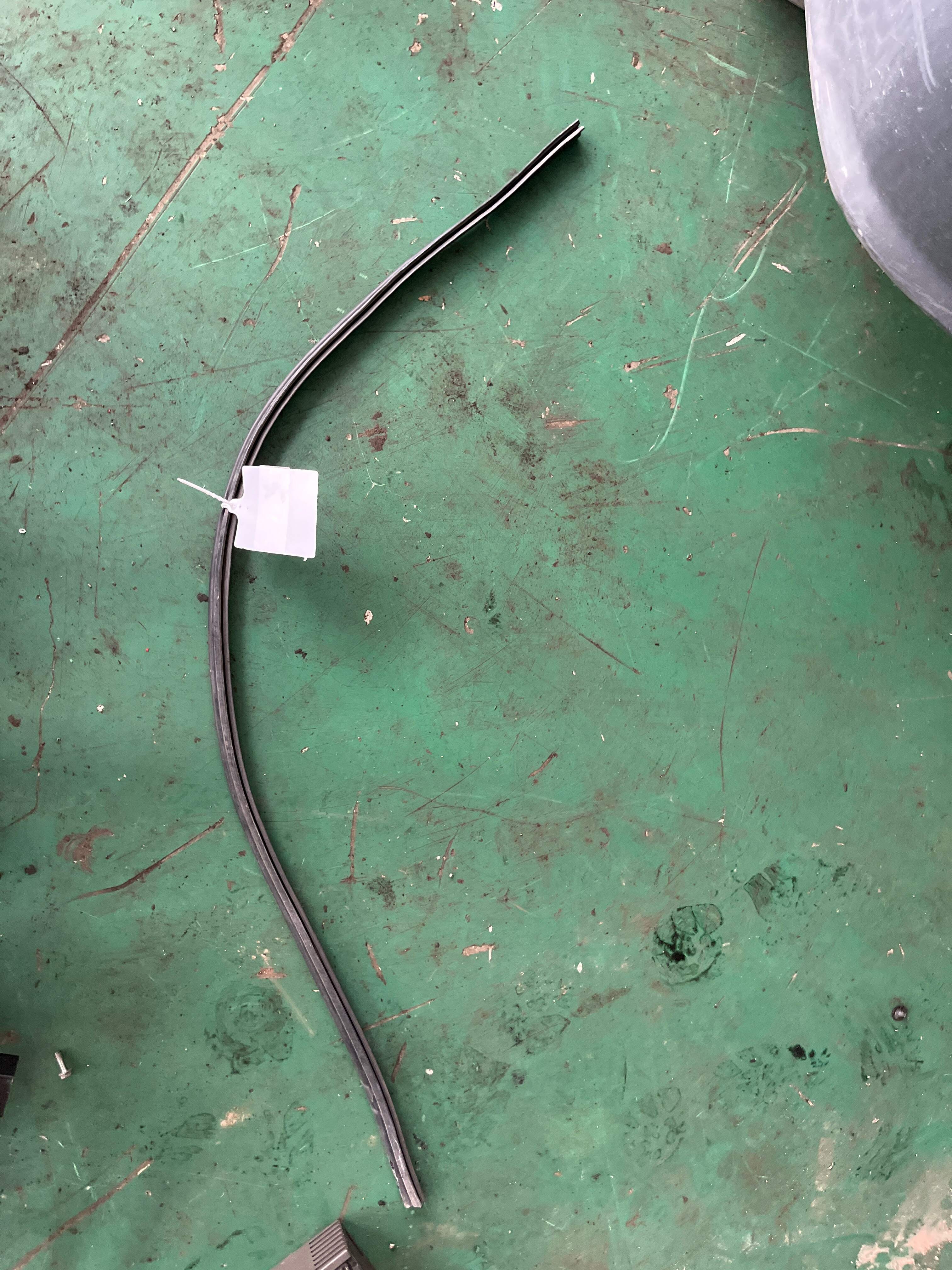 74143TA0A00 前机盖胶条(后)
